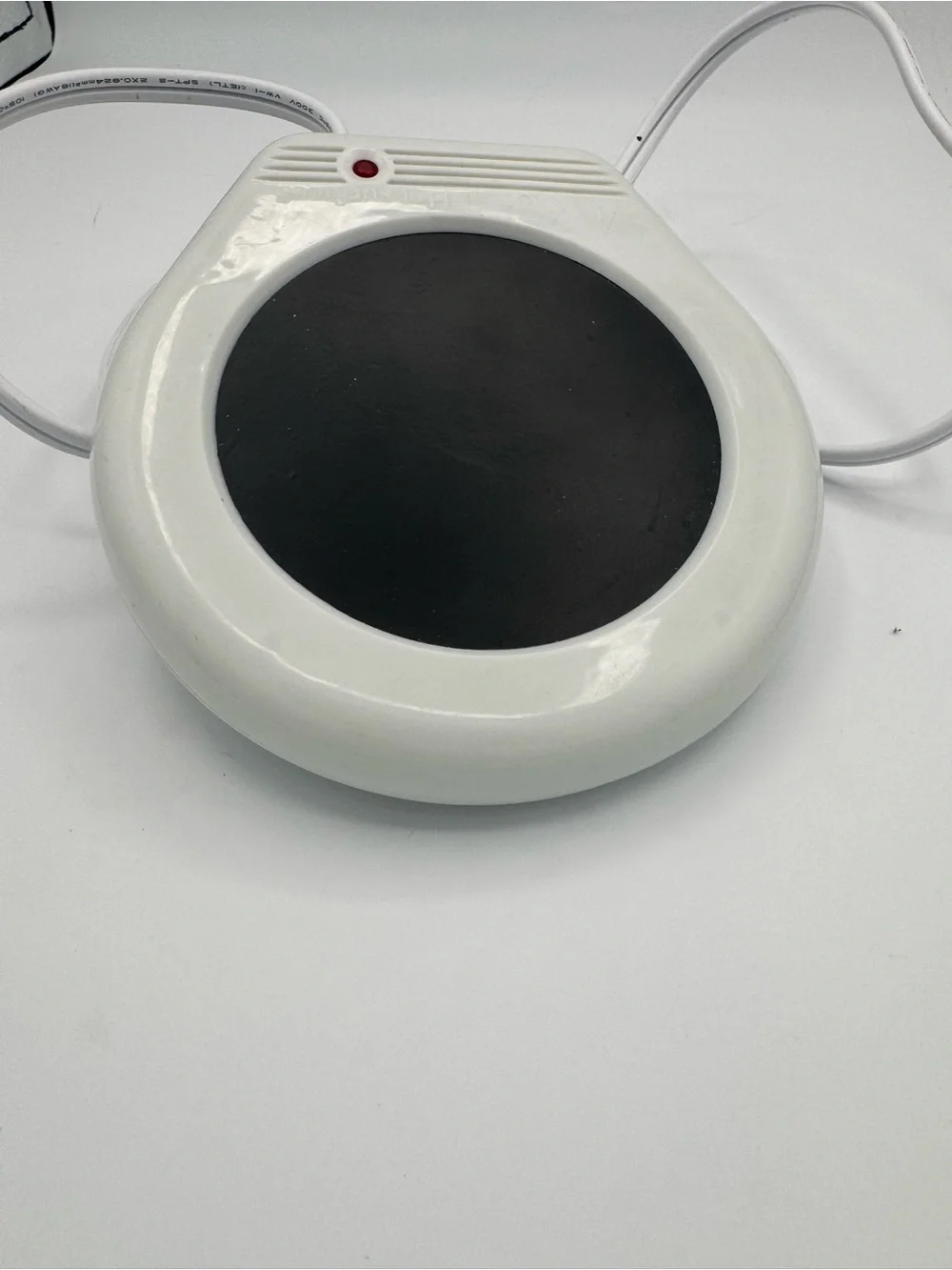 White Electric Mug Warmer with Black Heating Plate